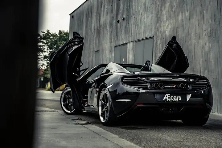 mclaren-650s-spider-38-v8-can-am-edition-1-of-50-carbon-big-1