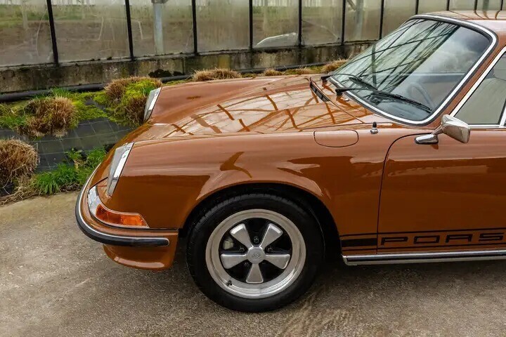 porsche-911-911-e-manual-full-restoration-big-3