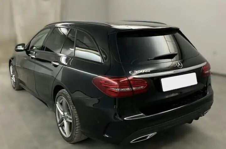 mercedes-benz-c-300-de-amg-pack-night-pack-acc-big-1