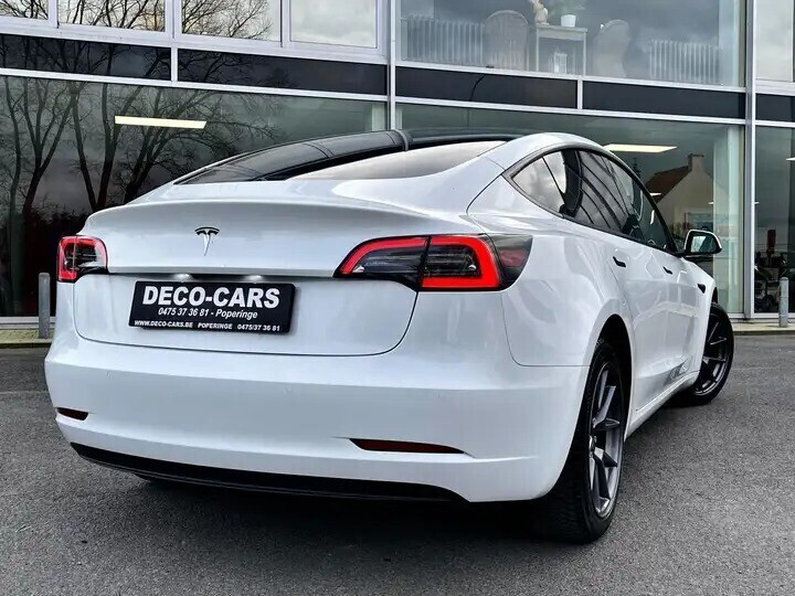 tesla-model-3-tinted-wind-full-8cam-slechts-17642km-big-4