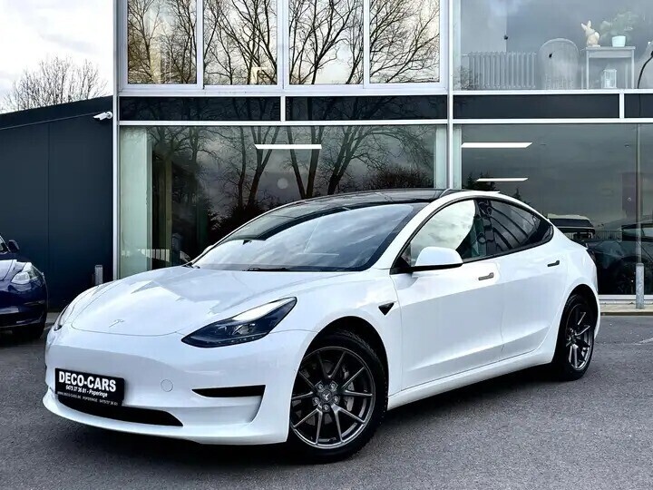 tesla-model-3-tinted-wind-full-8cam-slechts-17642km-big-0