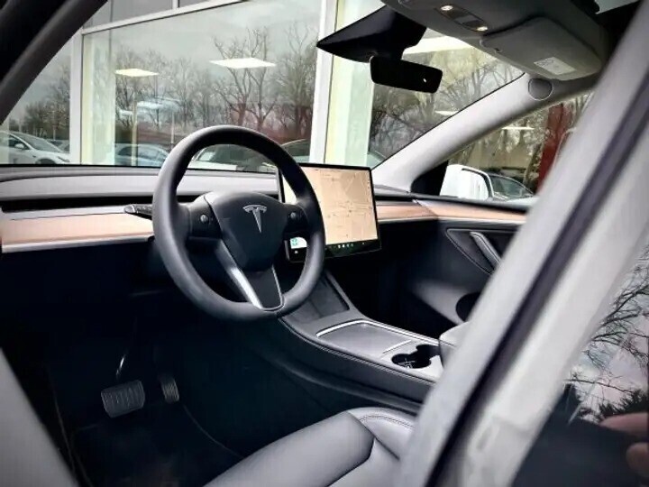 tesla-model-y-long-range-dual-motor-122022-slechts-14861km-big-6