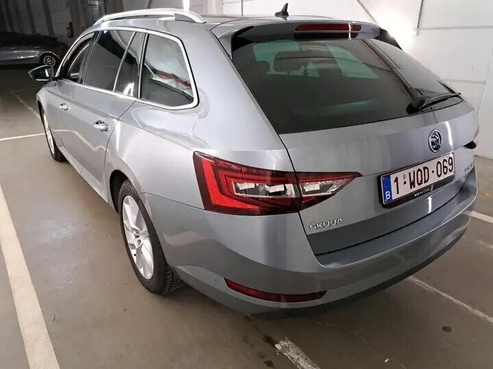 skoda-superb-16-cr-tdi-style-dsg-big-1