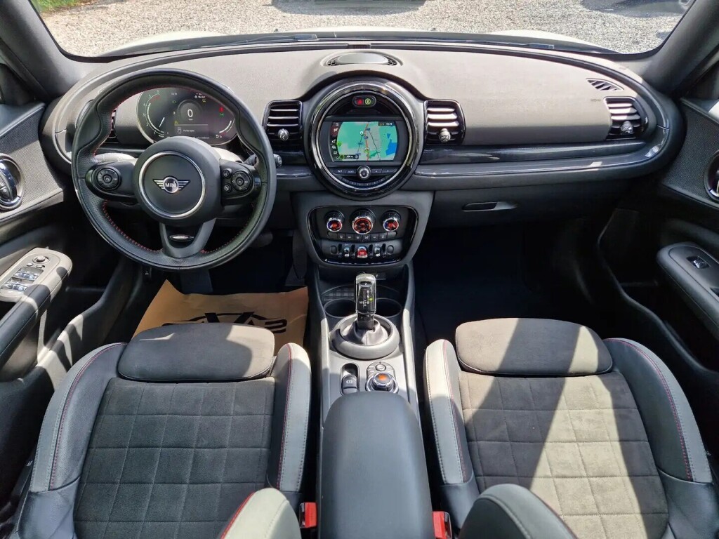 mini-cooper-d-clubman-20-dislingtonpanojcw-interiorlednavi-big-6