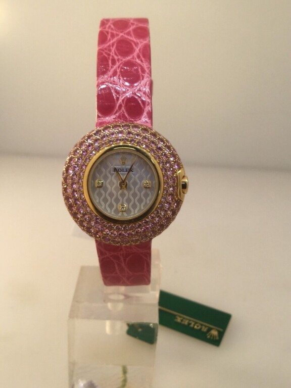 rolex-cellini-or-saphir-rose-montre-femmes-62018-au-detail-big-2
