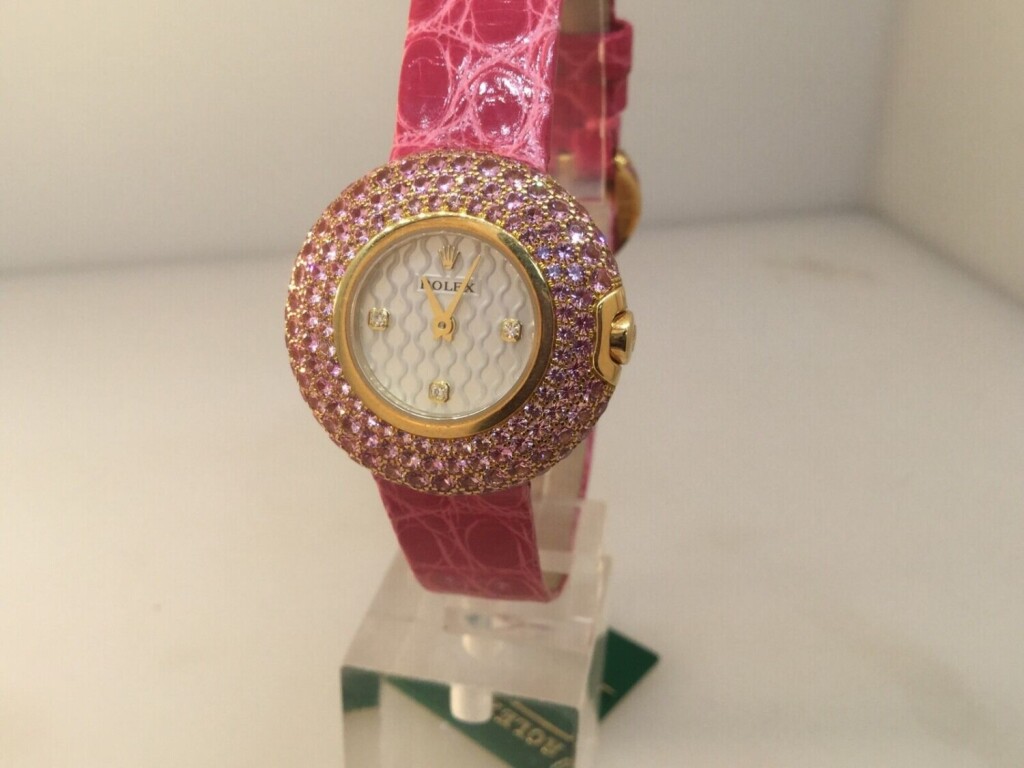 rolex-cellini-or-saphir-rose-montre-femmes-62018-au-detail-big-0