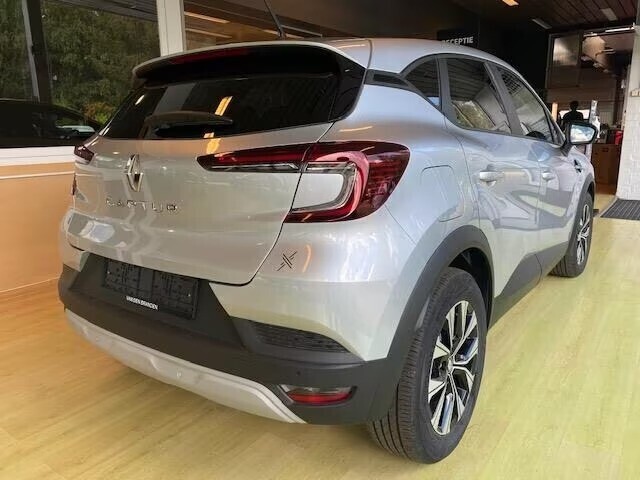 renault-captur-limited-tce-90-benzine-big-0