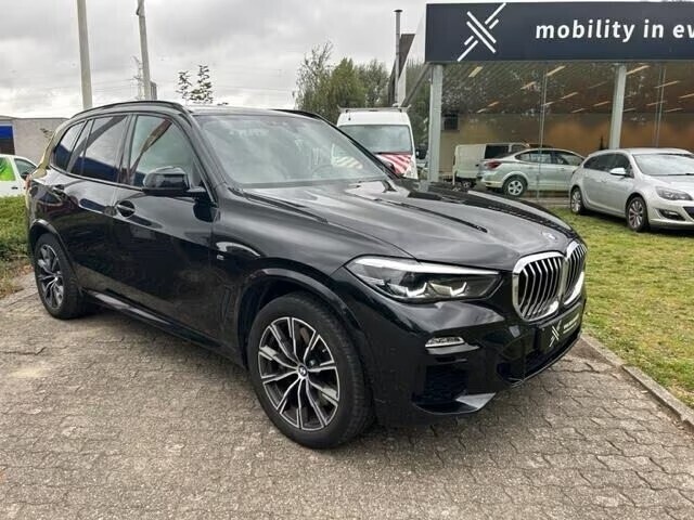 bmw-x5-xdrive-45e-big-1