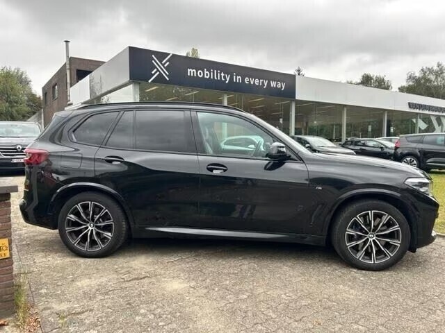 bmw-x5-xdrive-45e-big-0