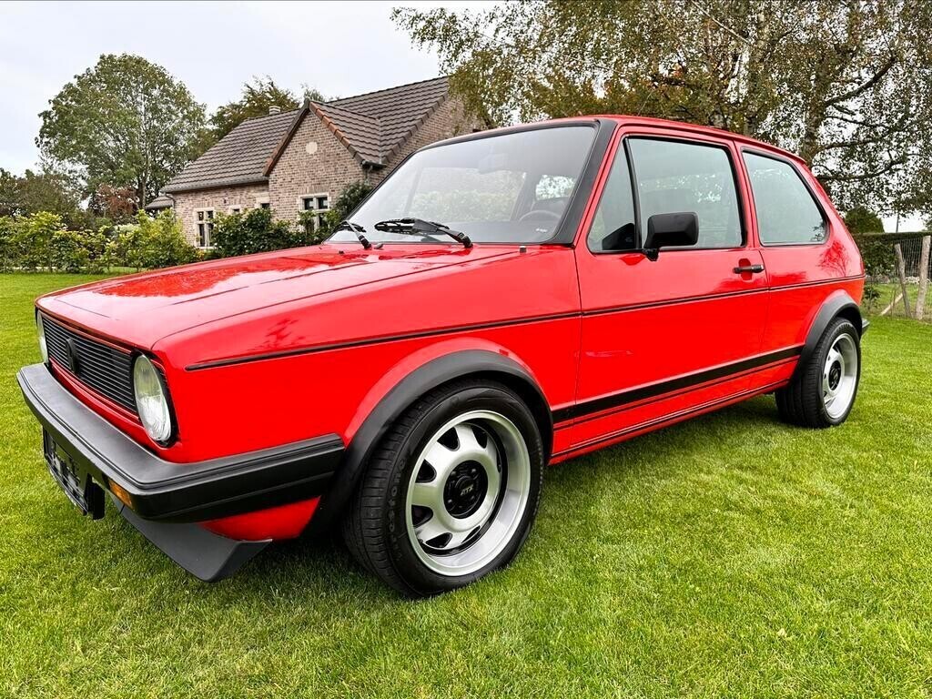 volkswagen-golf-i-gti-1800cc-big-3