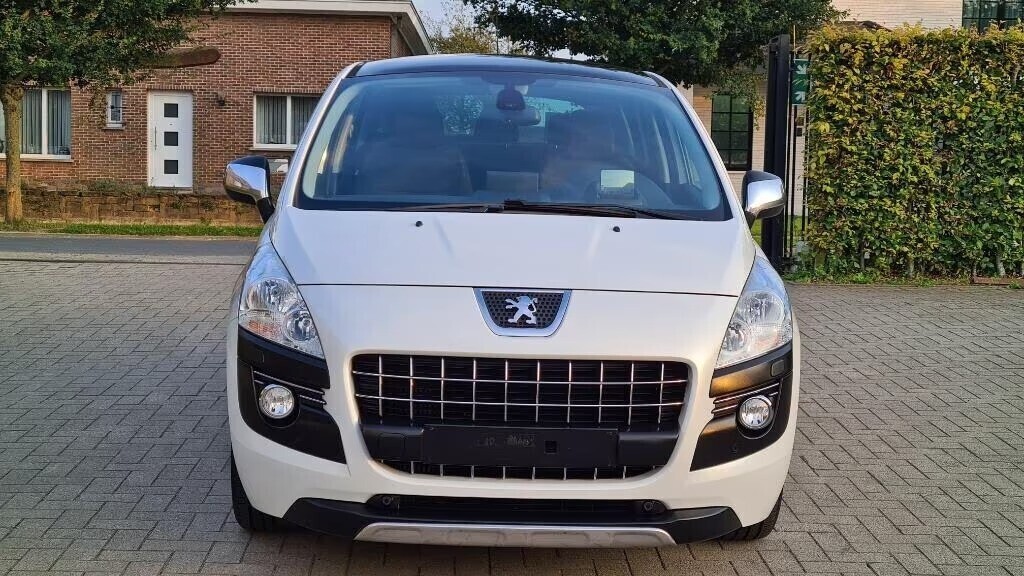 peugeot-3008-allure-16i-115kw-gpspano-euro-5-year-2011-big-4