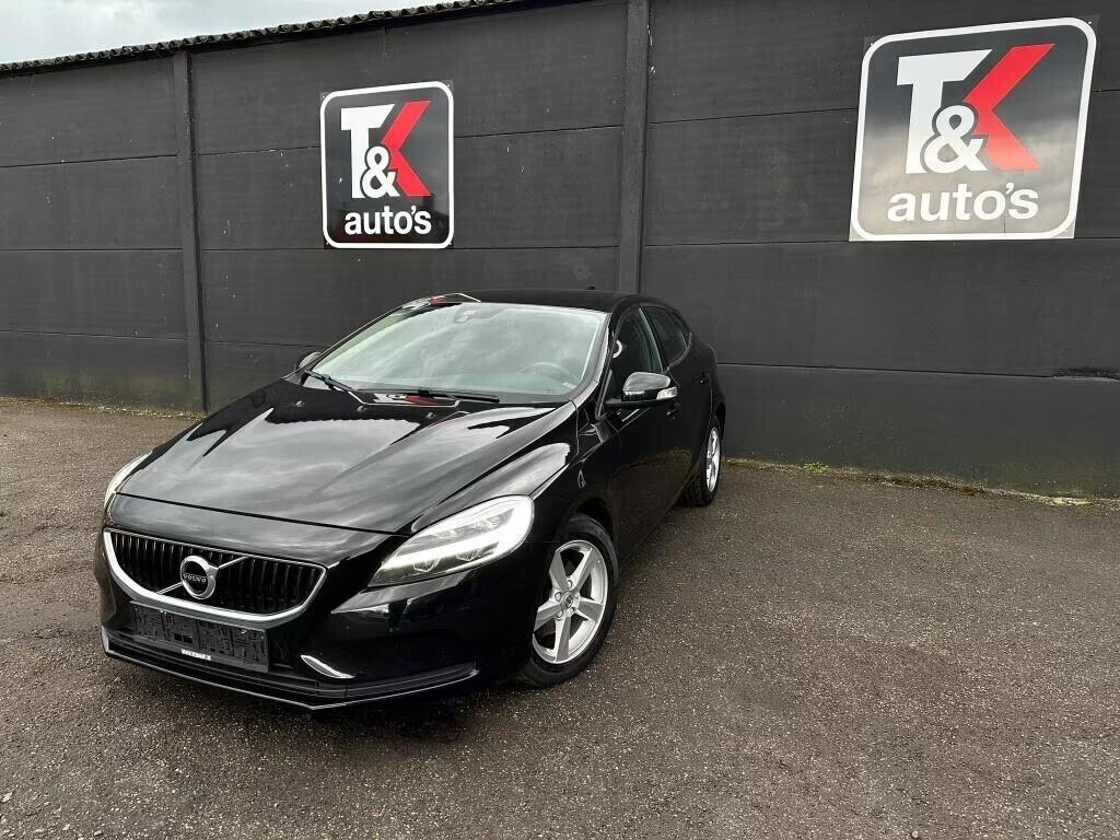 volvo-v40-20d-d2-60000km-big-0