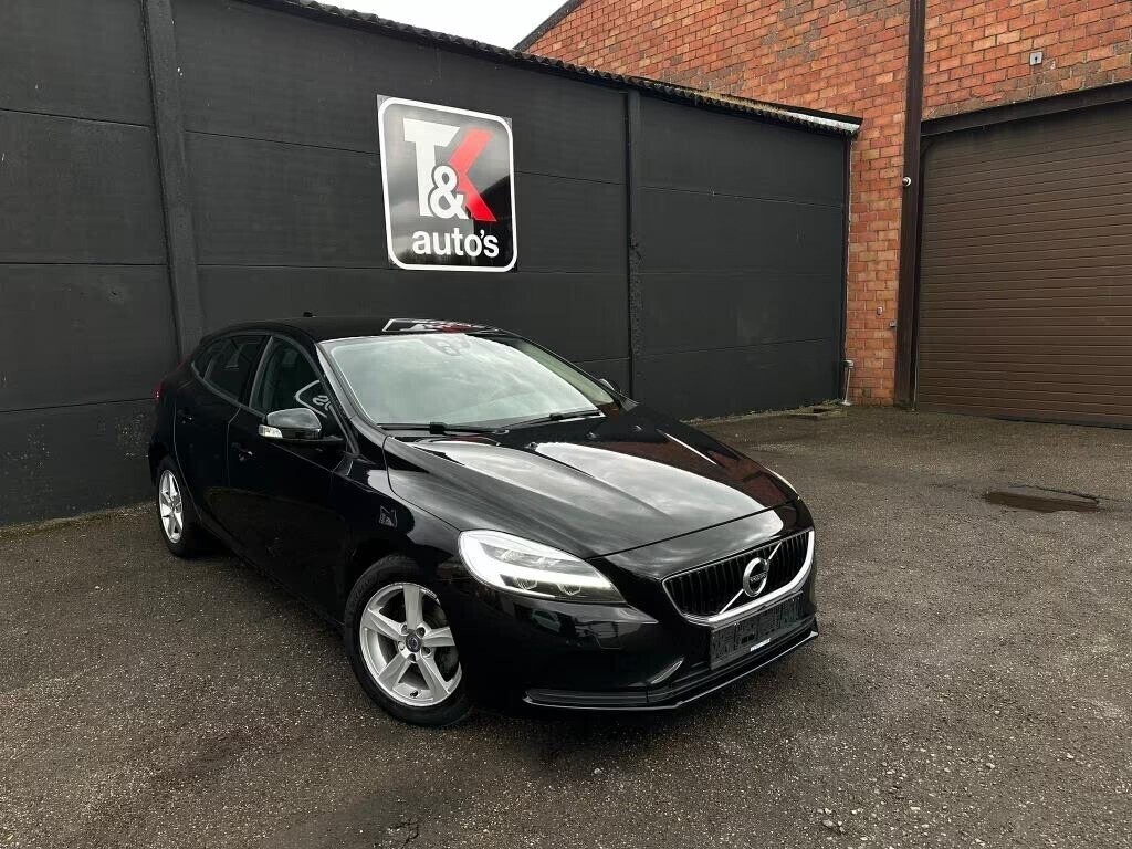 volvo-v40-20d-d2-60000km-big-3