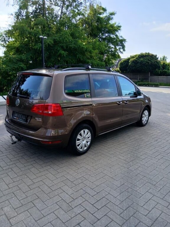 volkswagen-sharan-big-4