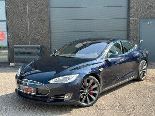 ** Tesla S - P85D - 700 cv - FREE charge - Pour export ***