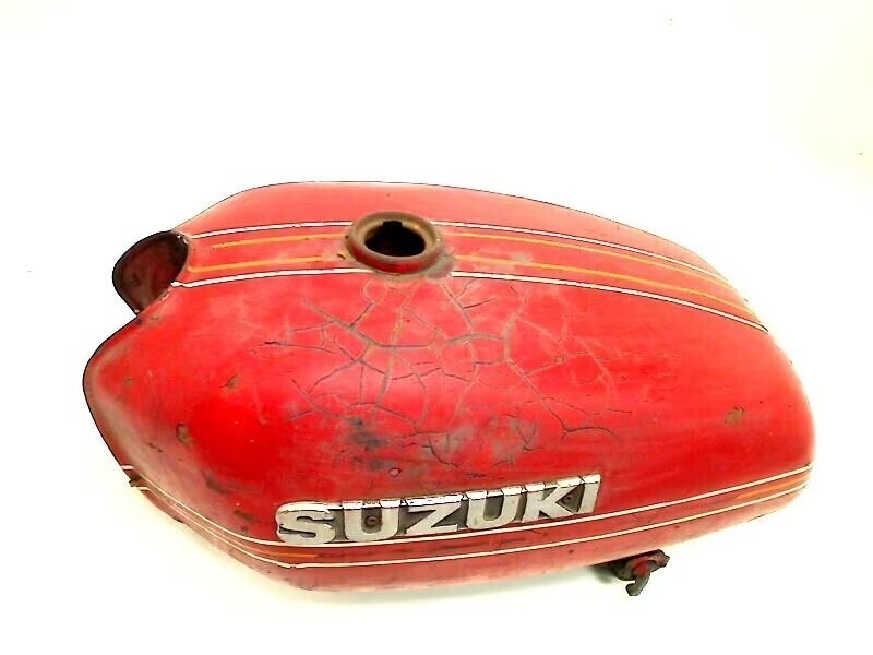 suzuki-gt-ed-brandstoftank-big-3