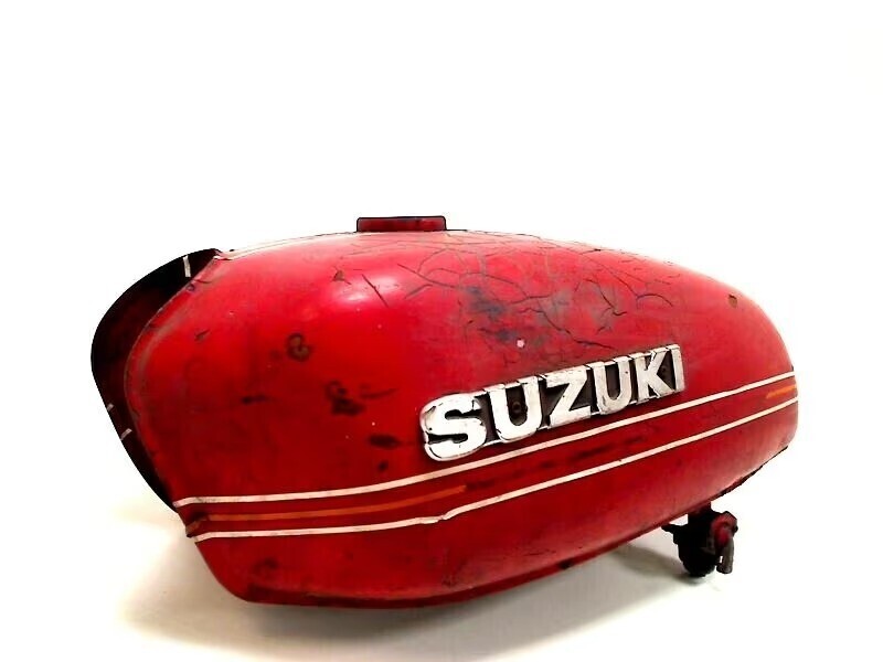 suzuki-gt-ed-brandstoftank-big-0