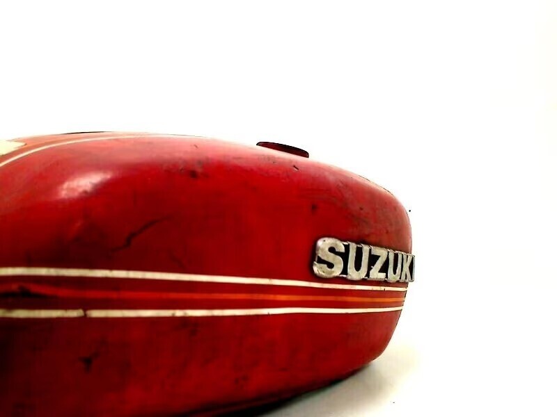 suzuki-gt-ed-brandstoftank-big-2