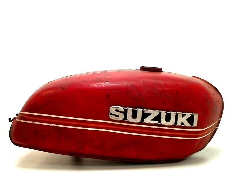 suzuki-gt-ed-brandstoftank-big-4