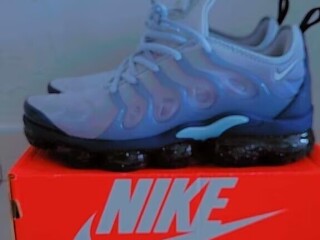 Vapormax plus