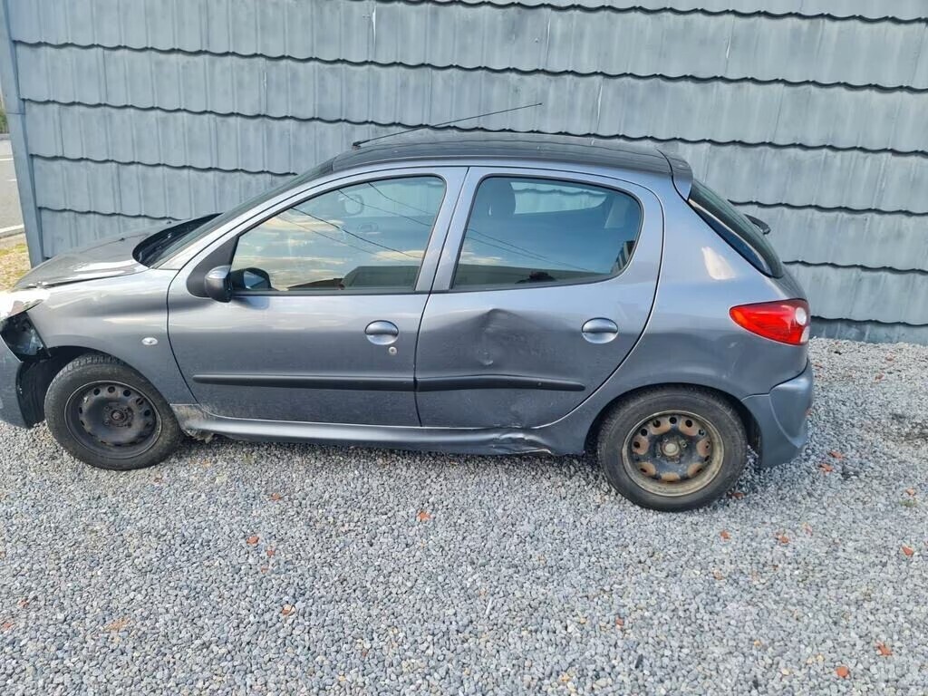 peugeot-accident-car-big-9