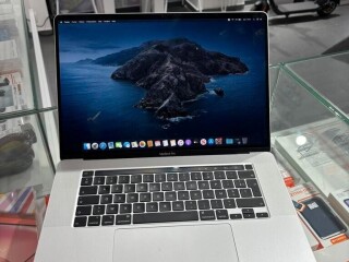 Macbook Pro 16 i9 16Go/1To AZERTY État magasin