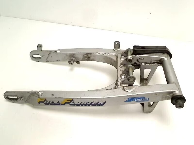 suzuki-dr-600-43ee-achterbrug-big-5