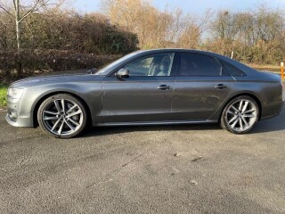 Audi S8 plus 4.0 tfsi 605 pk