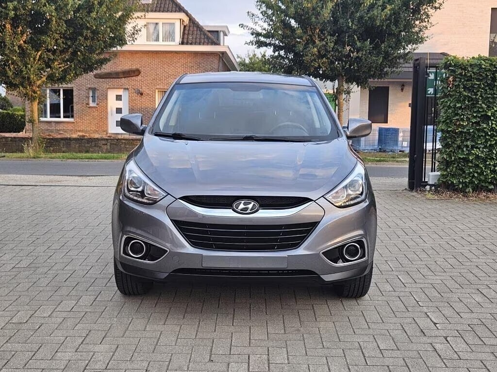 hyundai-ix35-16i-essence-99-kw-euro-5b-big-0