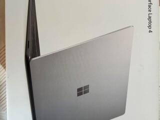 Miscrossoft surface laptop 4 en bon état