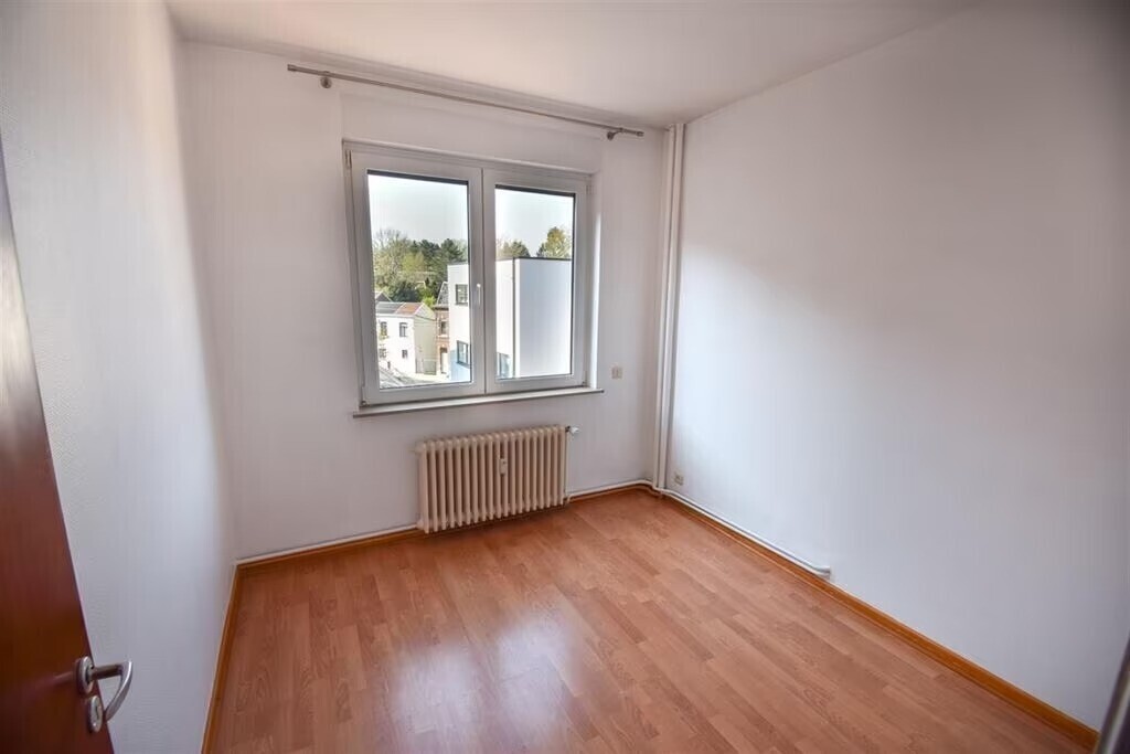 appartement-a-louer-a-embourg-2-chambres-big-2