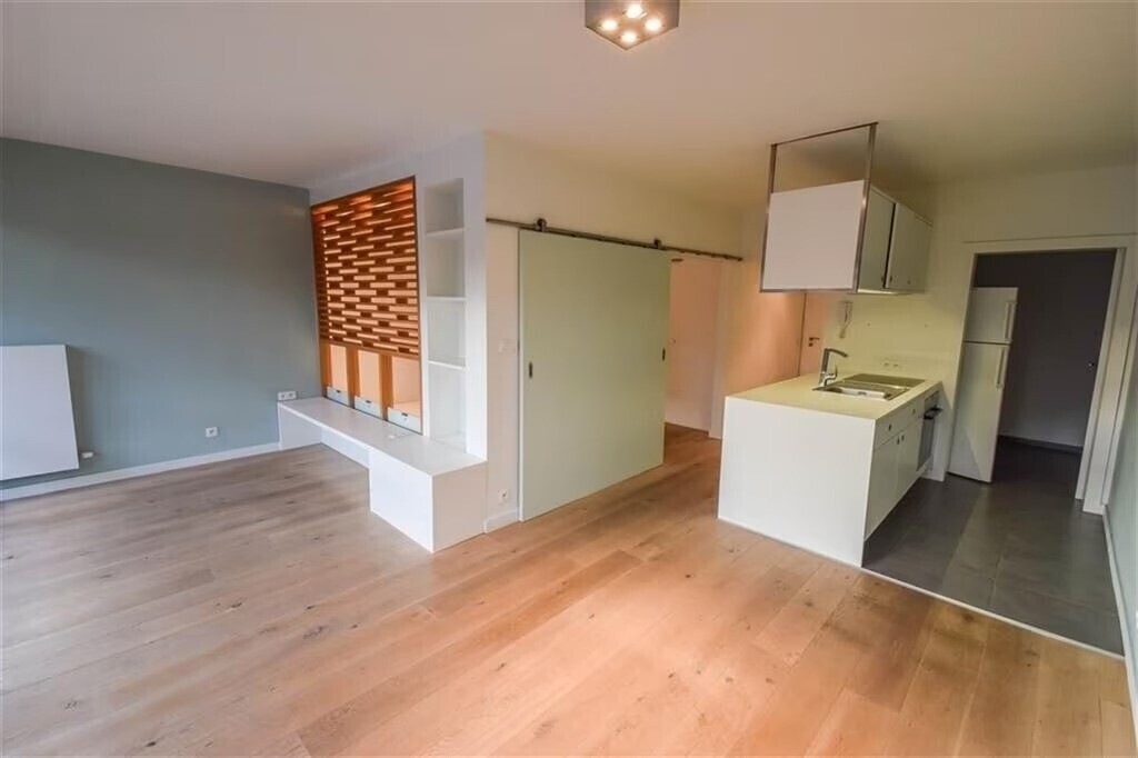 studio-a-vendre-a-liege-1-chambre-big-3