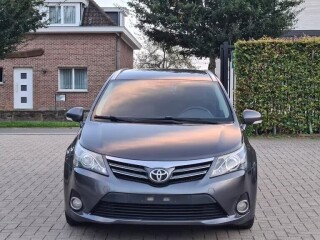 Toyota Avensis 2.0D4D Diesel 92kw Euro 5 GPS / Caméra Année