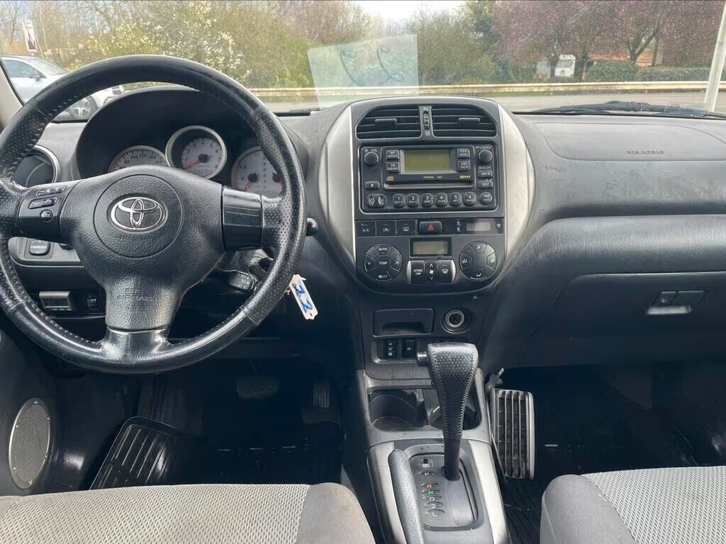 toyota-rav-4-big-2