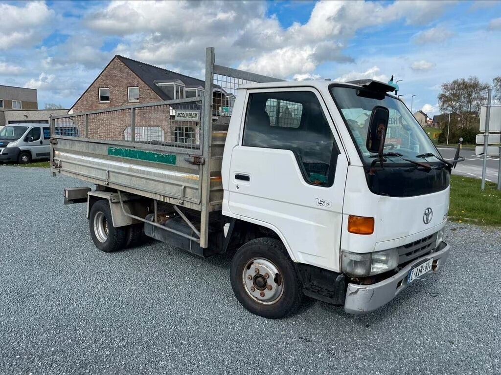 toyota-dina-150-big-4