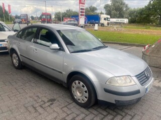 2L BENZINE 2002 CLIMATISÉ 156,000KM AUTOMATIQUE