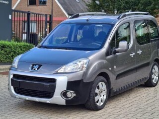 Peugeot Partner 1.6HDI 68Kw 92PK Euro 5 OUTDOOR Année 2012,