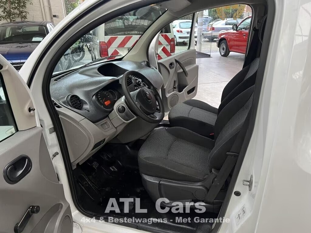 renault-kangoo-15-diesel-airco-ex-overheid-1ste-eig-big-2