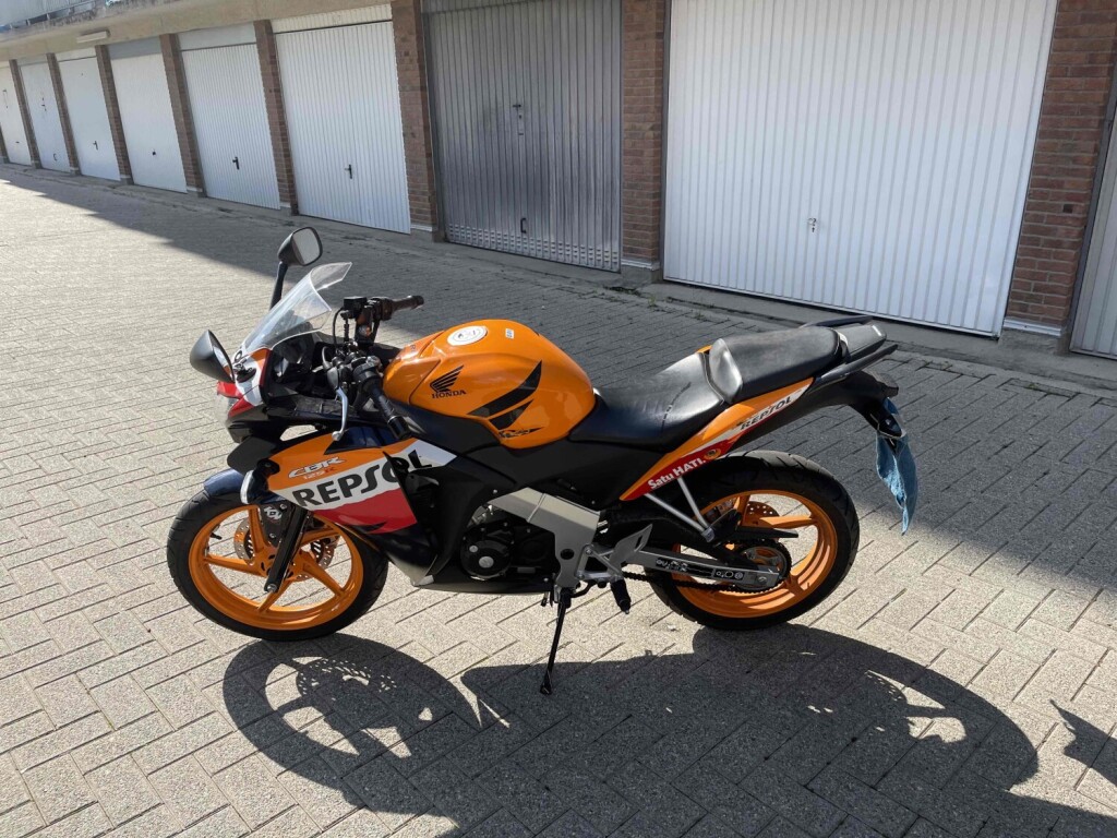 honda-cbr125r-big-1