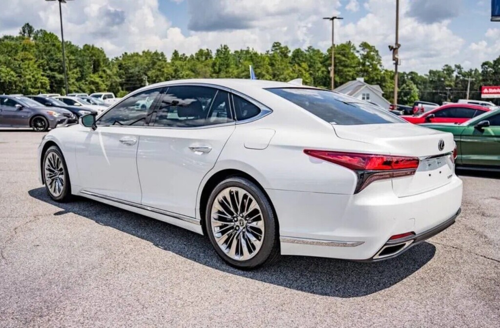 2021-lexus-ls500-35v6-biturbo-big-3