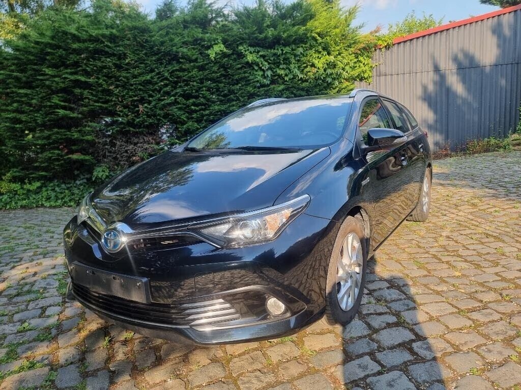 toyota-auris-hybride-breack-87389km-big-6