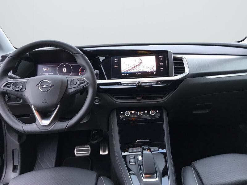 opel-grandland-16t-business-elegance-hybrid-big-7