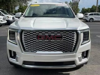 2022 GMC YUKON DENALI 4WD - LIKE NEW