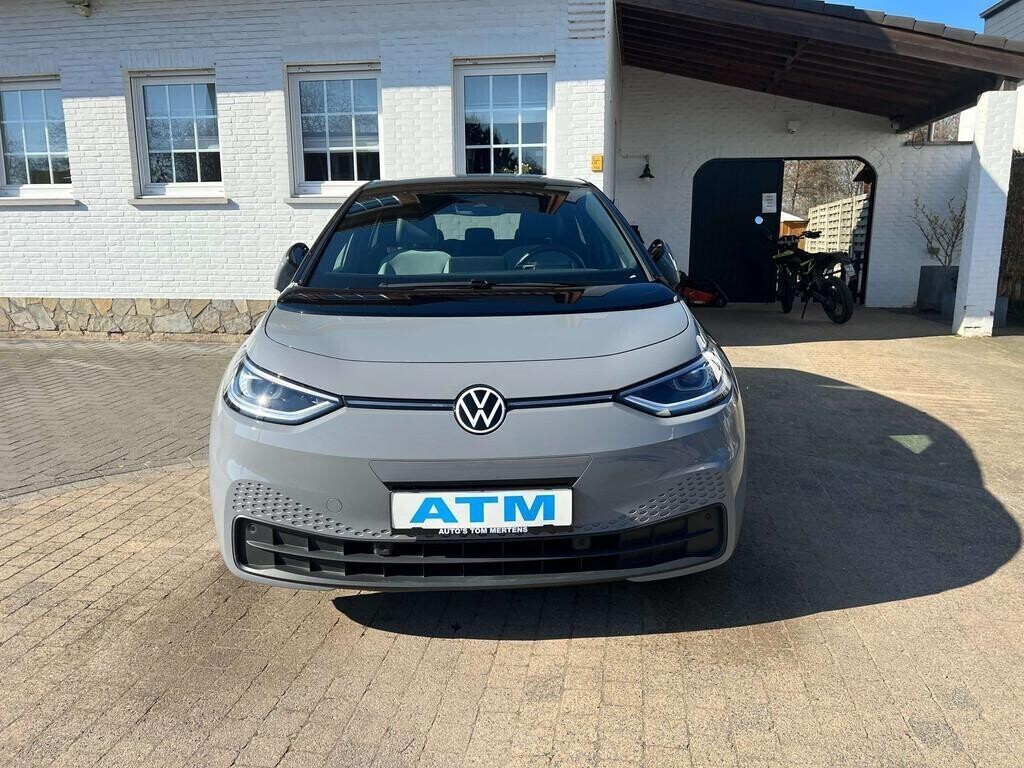 volkswagen-id3-70-kwh-pro-performancenavipdcvacamerasp-big-0