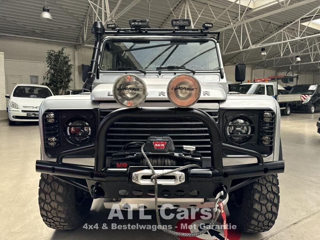 land-rover-defender-90-24-diesel-4x4-35t-trekvermoge-big-0