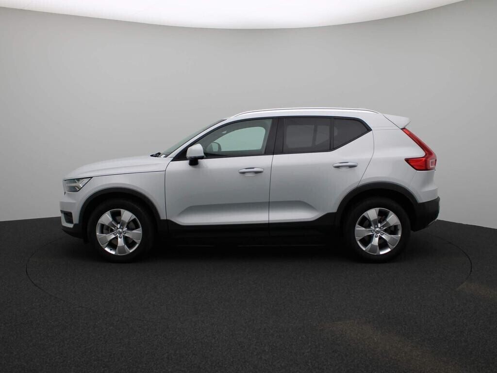 volvo-xc40-20-d3-awd-momentum-big-3