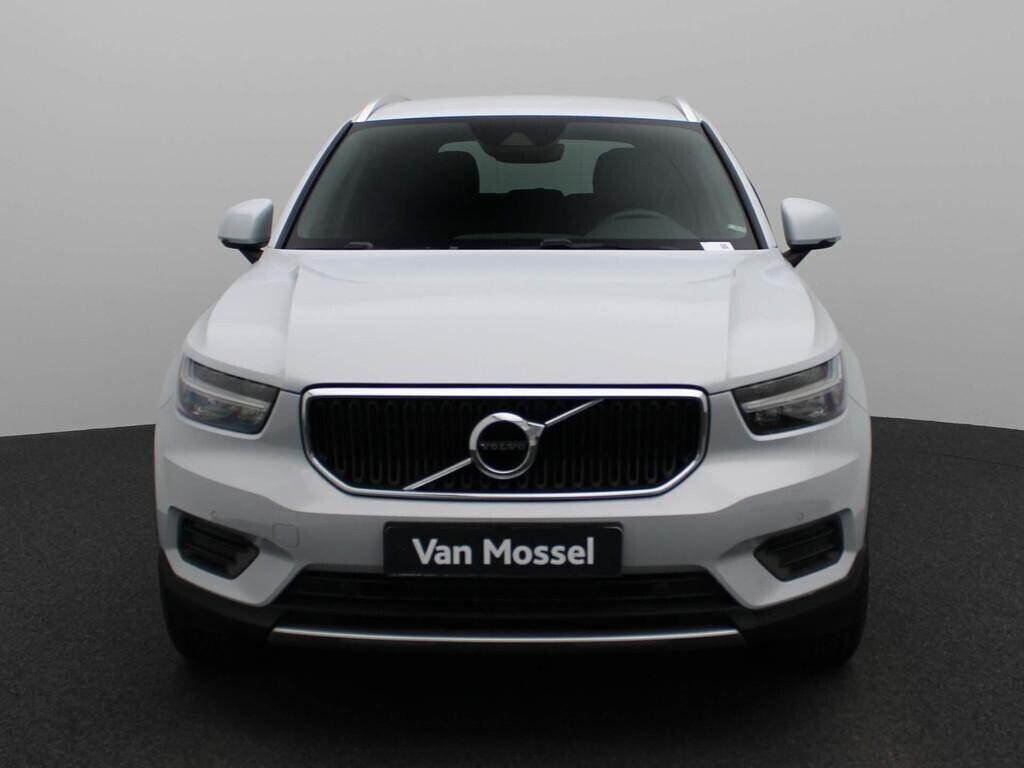 volvo-xc40-20-d3-awd-momentum-big-1