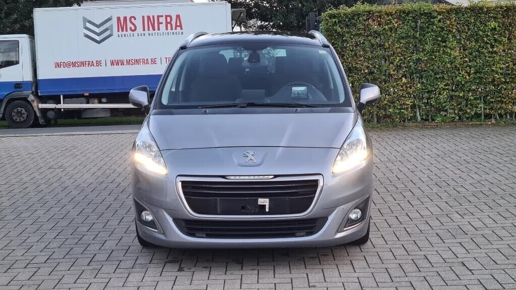 peugeot-5008-allure-automatic-16hdi-88kw-euro-6b-7-places-big-1