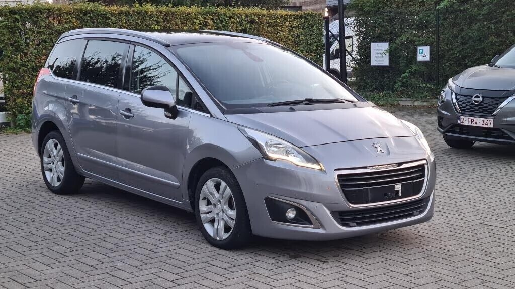 peugeot-5008-allure-automatic-16hdi-88kw-euro-6b-7-places-big-0