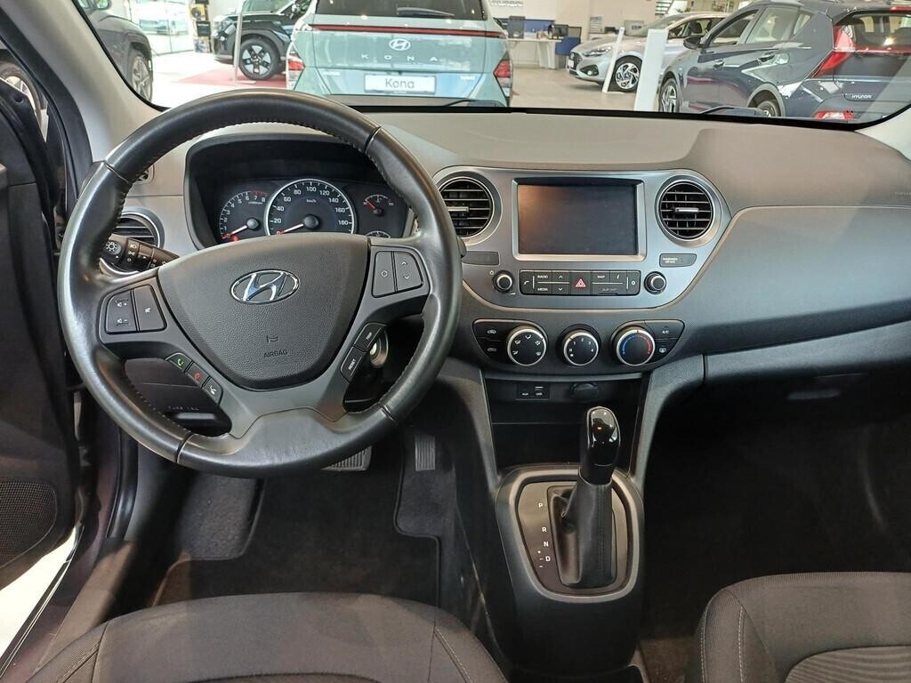 hyundai-i10-10-comfort-5-zits-big-6